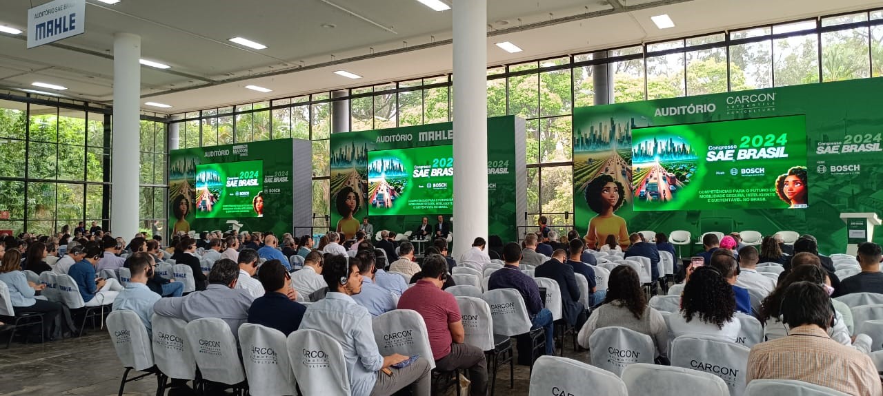 Primeiro dia do Congresso SAE BRASIL 2024 destaca inovações tecnológicas para mobilidade sustentável 